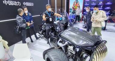 路威兰盾大摩托，网友称是见过最帅的摩托车