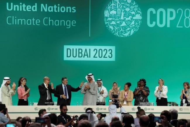 第28届联合国气候变化大会: 为摒弃化石能源铺平道路