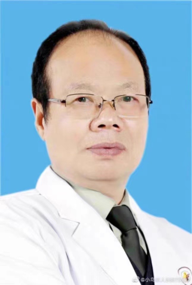 康复专家、国家重点风湿骨病诊疗中心学科带头人吴昱龙