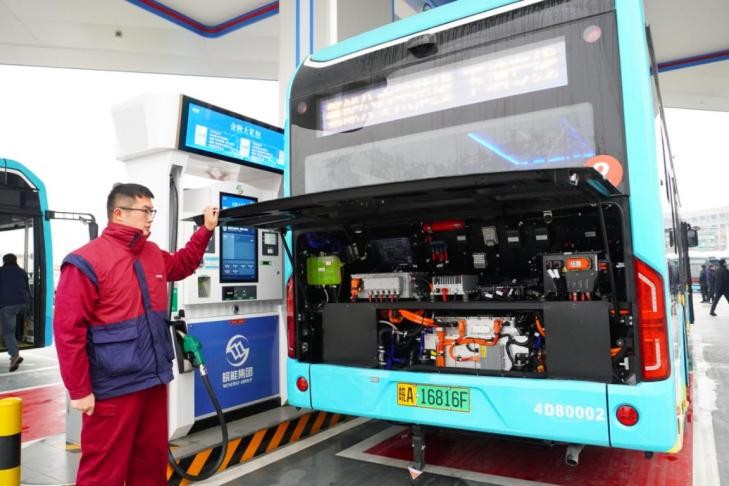 合肥首条氢能公交线路开通，安凯客车批量投入运营